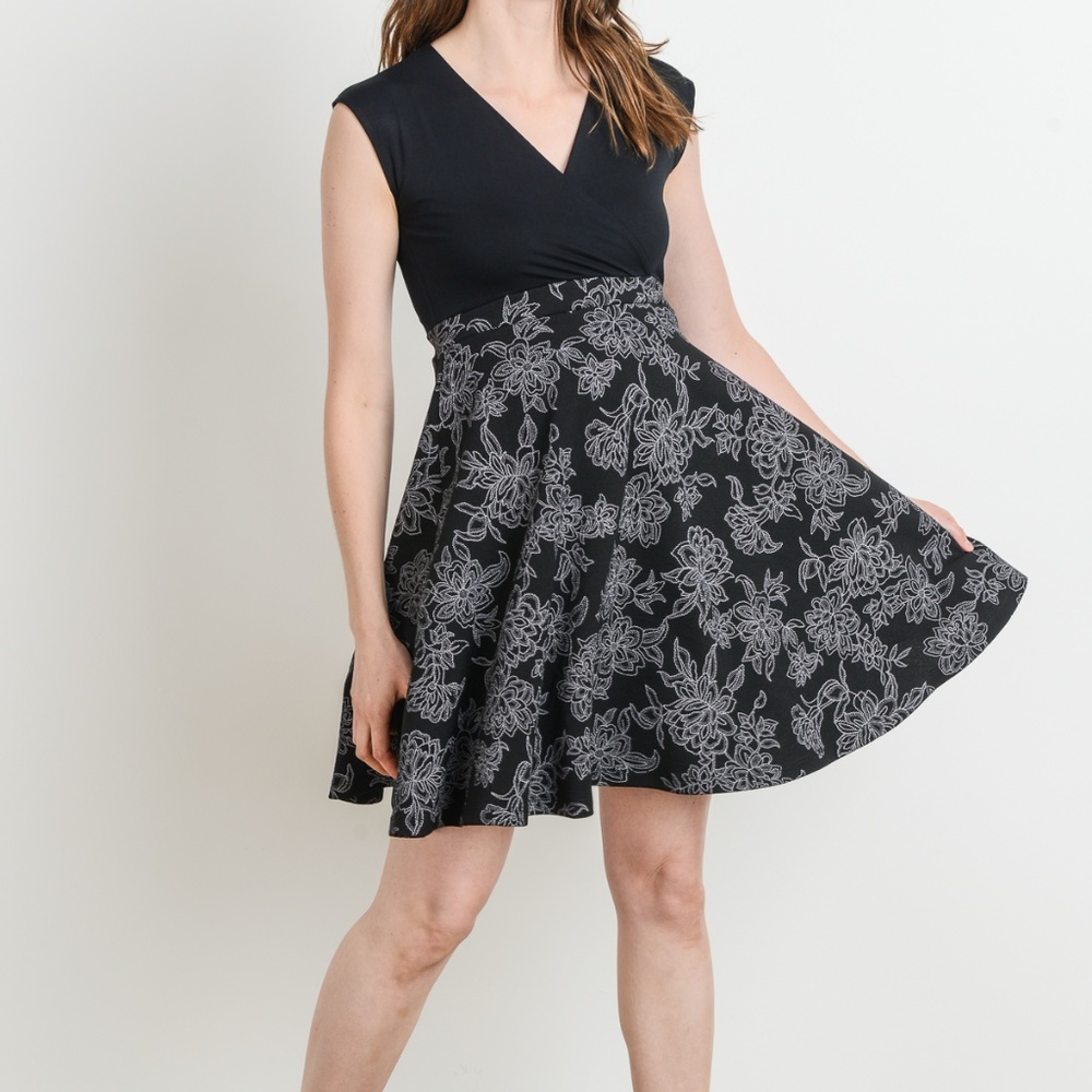 <CMD1030D> Embroidery Maternity/Nursing Dress